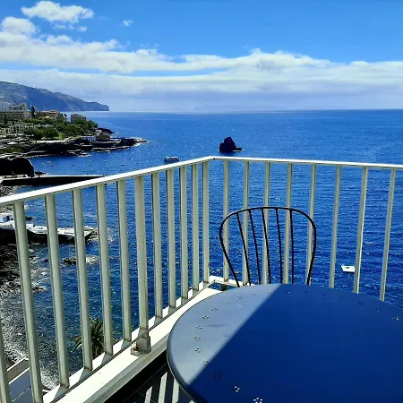 Superb Sea View Flat In * Фуншал
