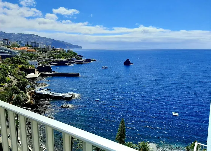 Superb Sea View Flat In 아파트