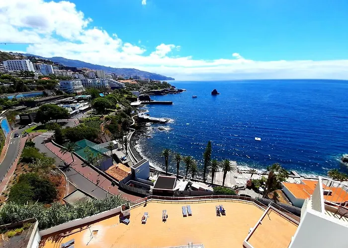 Superb Sea View Flat In